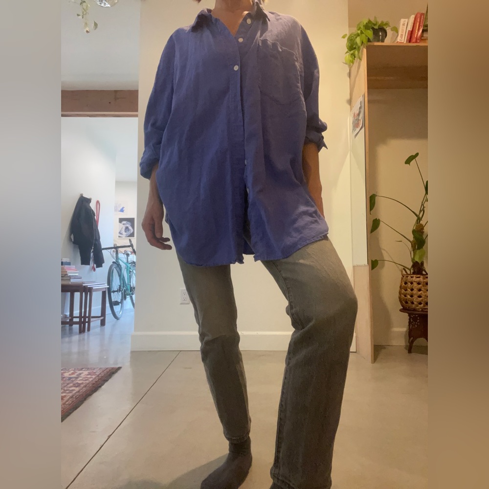 Oversized deep periwinkle button down, so cozy! Perfect painter shirt